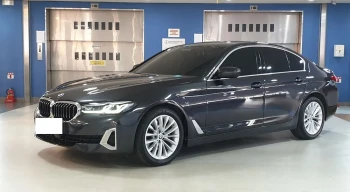 Авто: BMW 5-Series (G30)